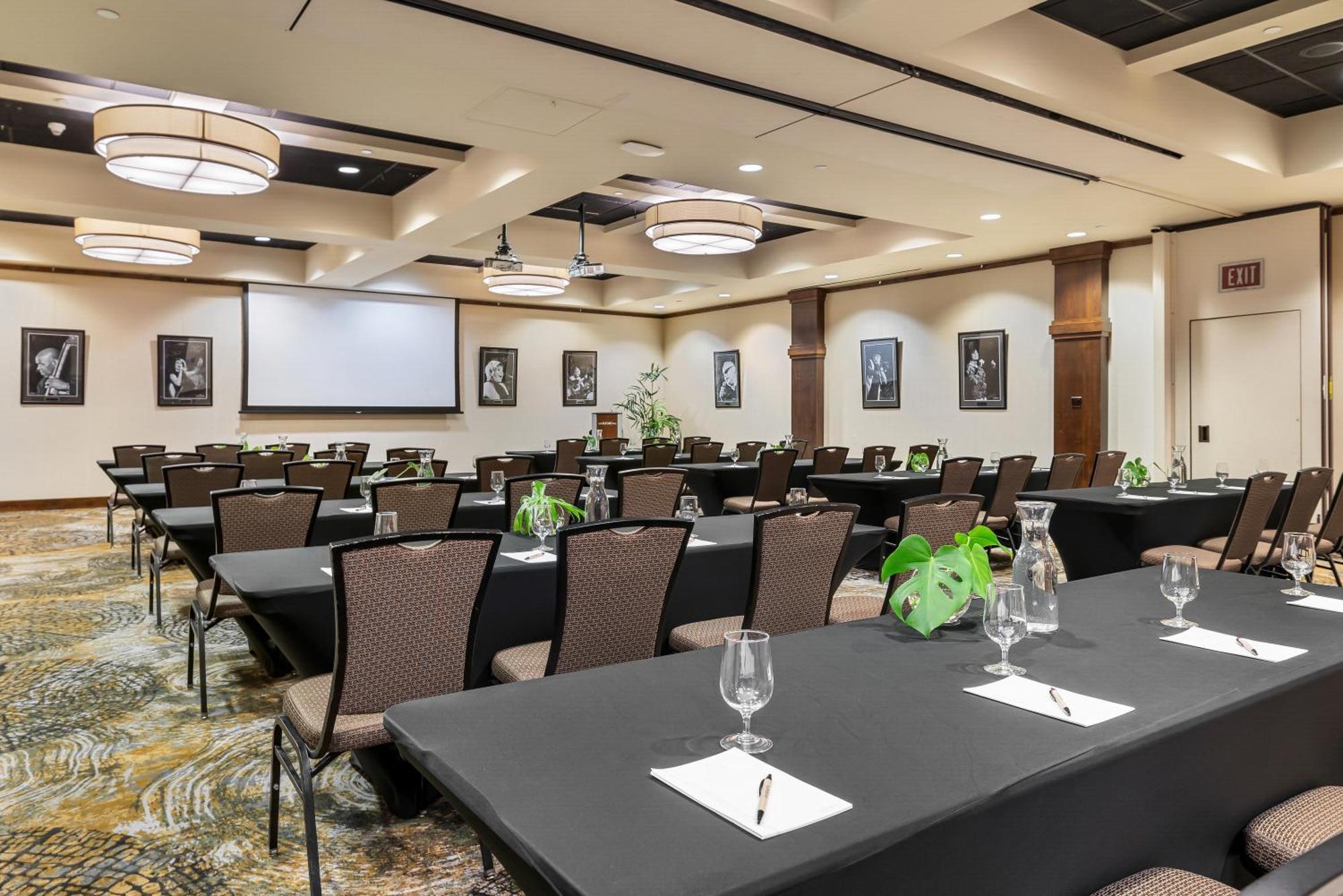 Oxford Hotel Бенд Екстер'єр фото
